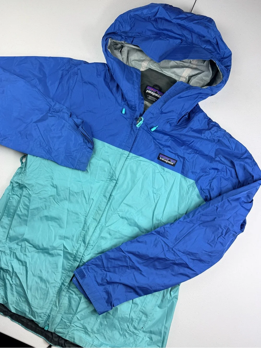 Patagonia torrentshell Women's Two-Tone Blue & Aqua Hooded Ski Jacket
